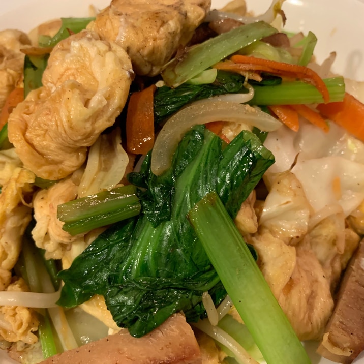 沖縄料理の定番！ポークと小松菜のフーチャンプルー